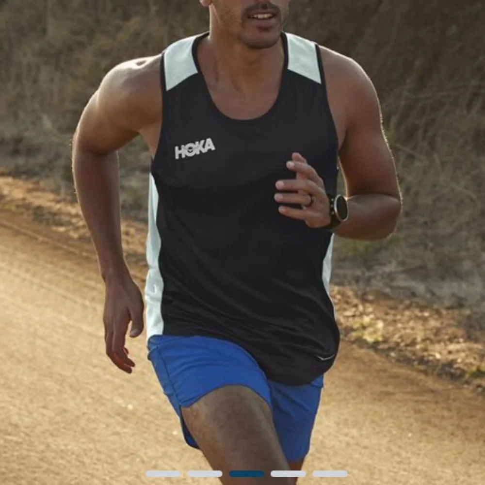 HOKA one one men’s performance woven 7” short - Picture 2 of 4